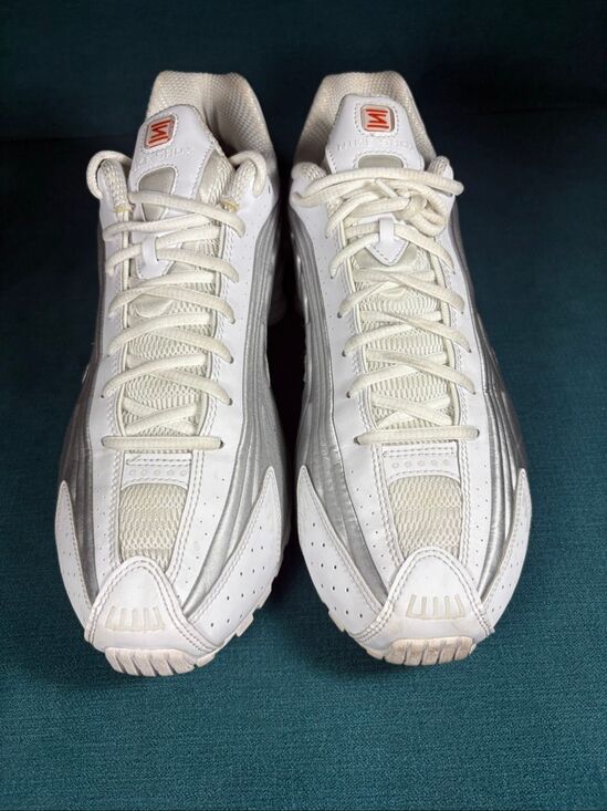Nike Shox R4 White Metallic Silver Mens Size 12 Shoes 104265-131 main image 7